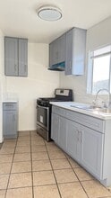 2728 Exposition Pl, Unit 2 in Los Angeles, CA - Building Photo - Building Photo