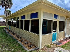 711 N Park St in Crescent City, FL - Building Photo - Building Photo
