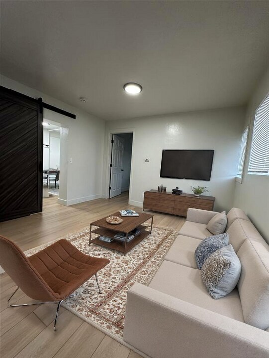 2515 S Parkcrest Dr in West Valley City, UT - Foto de edificio