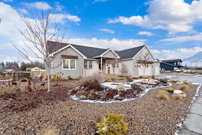1015 Riparian Dr in Columbia Falls, MT - Building Photo - Building Photo
