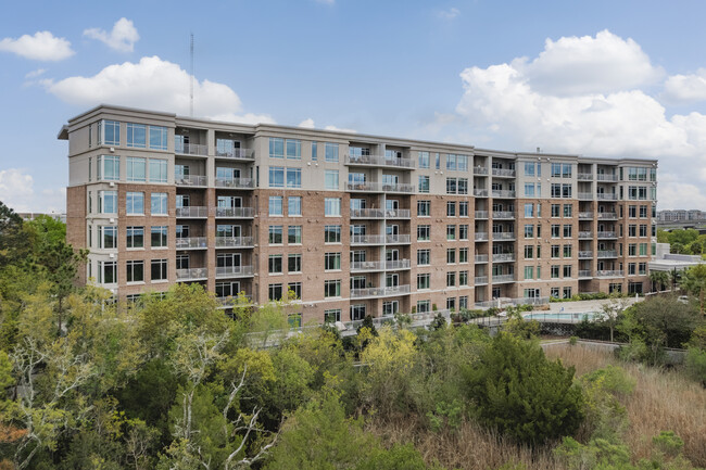 Tides IV in Mount Pleasant, SC - Foto de edificio - Building Photo