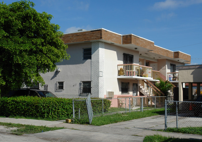 1937 SW 6th St in Miami, FL - Building Photo - Building Photo