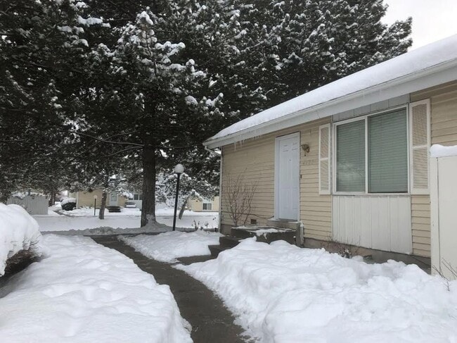 property at 4125 Middle Park Ln