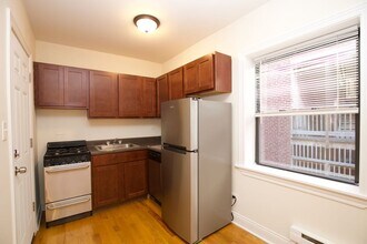 820 W Cornelia Ave in Chicago, IL - Building Photo - Building Photo