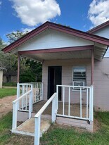 1104 S McKinley St in Albany, GA - Building Photo