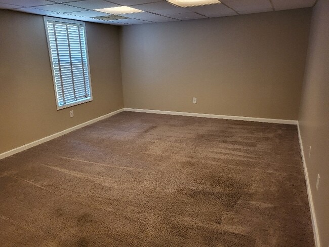 property at 16 Bramblewood Pl SW