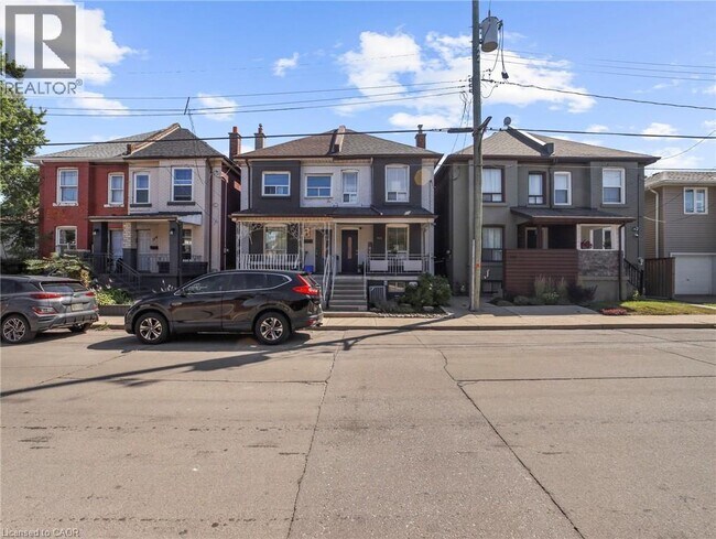 114 Burton St in Hamilton, ON - Building Photo - Building Photo