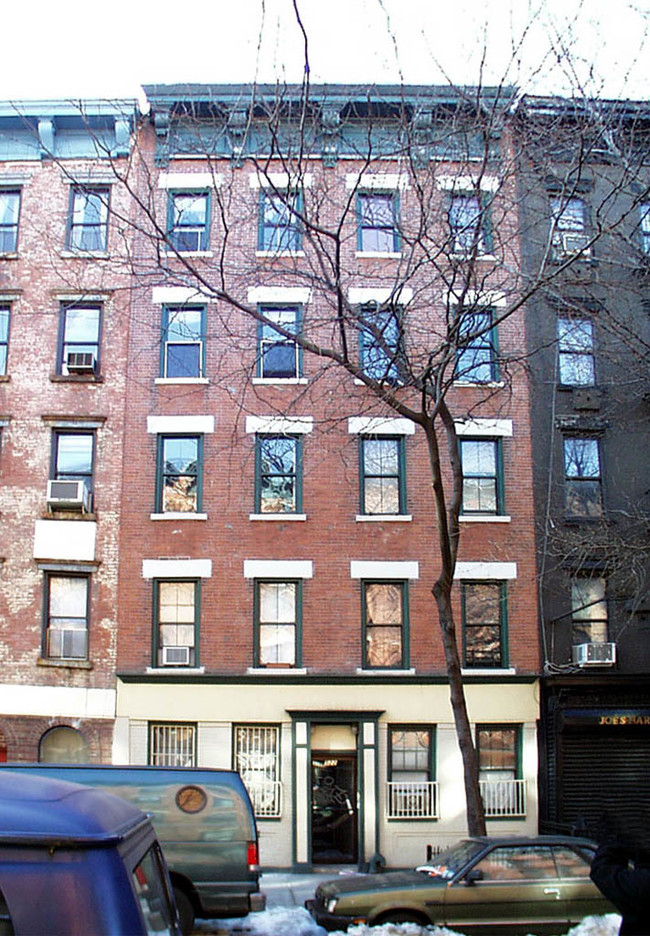 522 E 6th St in New York, NY - Building Photo - Building Photo