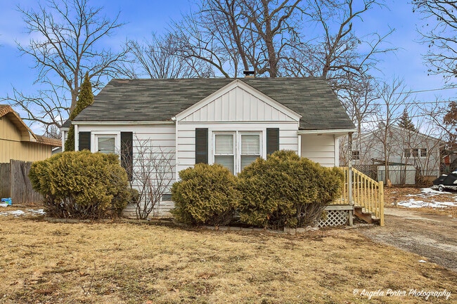 property at 33759 N Lake Shore Dr