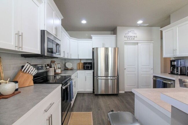 2933 Castle Rock Blvd in Richland, WA - Building Photo - Building Photo