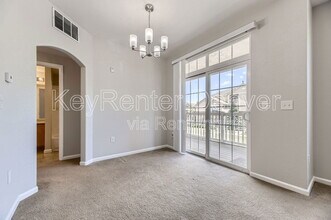 5735 N Genoa Way in Aurora, CO - Building Photo - Building Photo