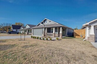 115 E Latimer St in Tulsa, OK - Building Photo - Building Photo
