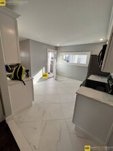 24 Lawrence St, Unit 12 in Watertown, MA - Building Photo - Building Photo