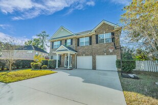 79 Byron Dr in Richmond Hill, GA - Building Photo