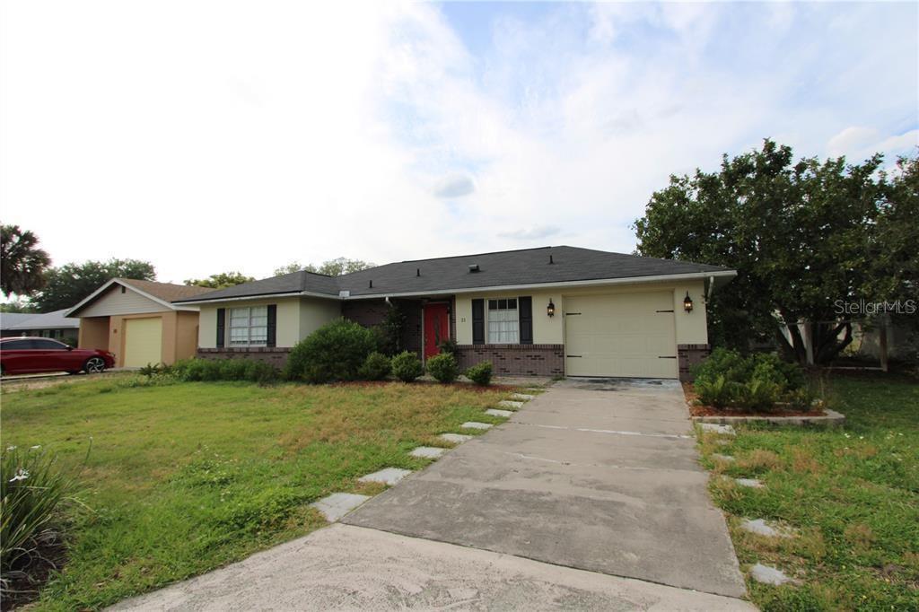 21 Sandalwood Dr in Davenport, FL - Building Photo