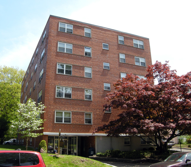 Gillette Apartments in Hartford, CT - Building Photo - Building Photo