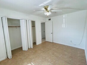4715 Weymouth St in Greenacres, FL - Building Photo - Building Photo