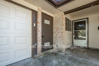 6000 Evers Rd in San Antonio, TX - Building Photo - Building Photo