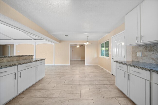 19218 Enchanted Oaks Dr in Spring, TX - Building Photo - Building Photo