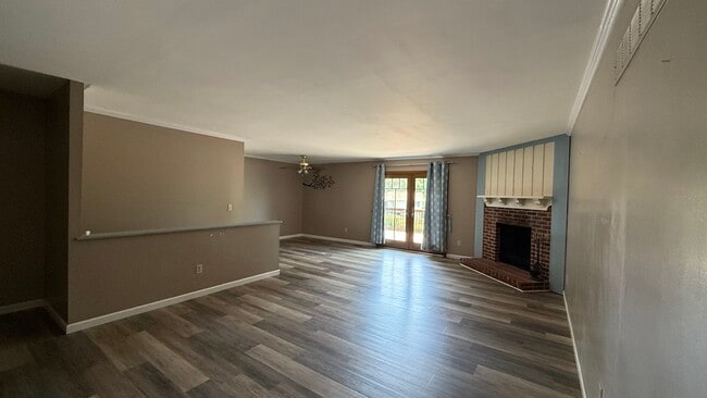 property at 647 Wynn Pl