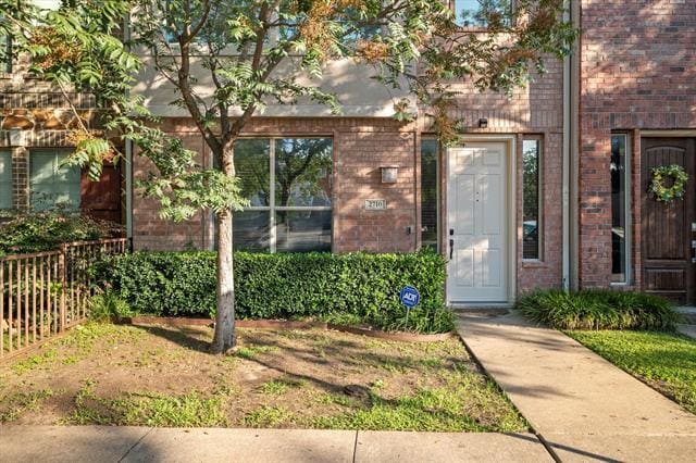 property at 2710 Floyd St