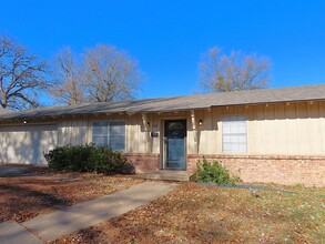 1101 Beechwood Dr in Tyler, TX - Building Photo - Building Photo