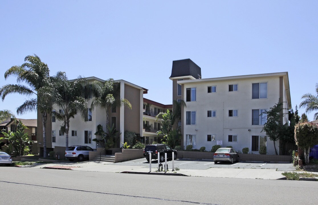 Louisiana Apartments in San Diego, CA - Building Photo