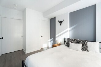 90 Champagne Ave S in Ottawa, ON - Building Photo - Building Photo