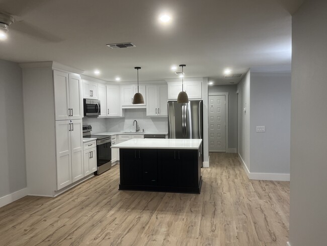 property at 662 Yardarm Dr