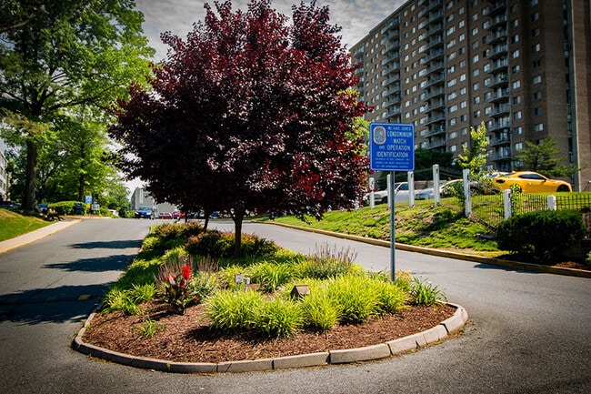 Heritage Park Apartments in Adelphi, MD - Building Photo - Building Photo
