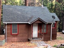 22987 Tuolumne Rd N in Twain Harte, CA - Building Photo