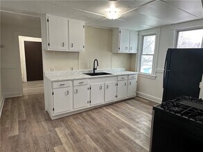 557 Glide St in Rochester, NY - Building Photo - Building Photo