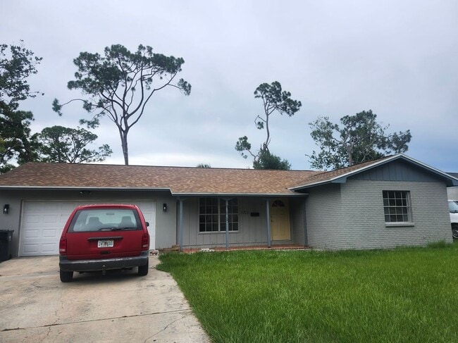 property at 7723 W Pocahontas Ave