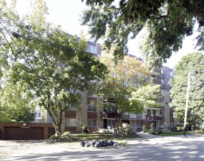 Seaview Apartments