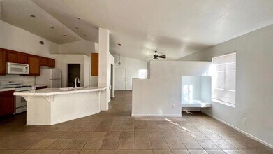 3639 Russian Olive St in North Las Vegas, NV - Building Photo - Building Photo