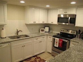 6905 Thorncliffe Dr in Austin, TX - Building Photo - Building Photo