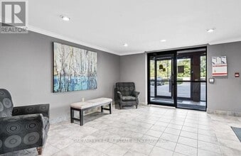 600 Grenfell Dr in London, ON - Building Photo - Building Photo