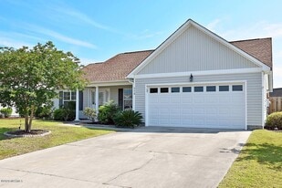 610 Torchwood Blvd, Unit Bedroom 1 in Wilmington, NC - Building Photo