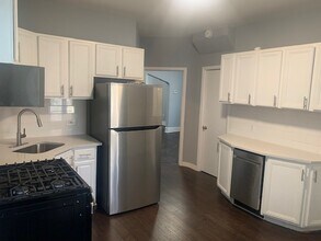 7340 S Aberdeen St in Chicago, IL - Building Photo - Building Photo