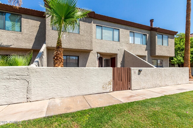 property at 2040 S Longmore