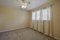 13915 Roundstone Ln photo'