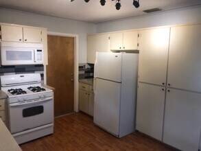157 N Rhodes St in Mount Dora, FL - Building Photo - Building Photo