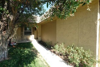 318 S San Dimas Canyon Rd in San Dimas, CA - Building Photo - Building Photo
