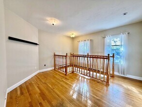 512 E 3rd St, Unit 1 in Boston, MA - Building Photo - Building Photo