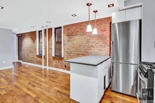 MULBERRY ST. in New York, NY - Building Photo