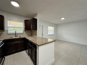 2640 NE 8th Ave in Wilton Manors, FL - Building Photo - Building Photo