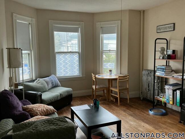 78 Aldie St