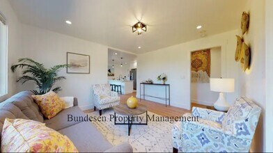 4 Lone Oak Ct in Petaluma, CA - Building Photo - Building Photo