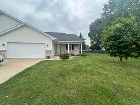 5225 W Anita St in Appleton, WI - Building Photo