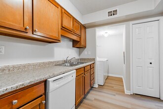 Boulder Creek Apartments in Jeffersontown, KY - Foto de edificio - Interior Photo